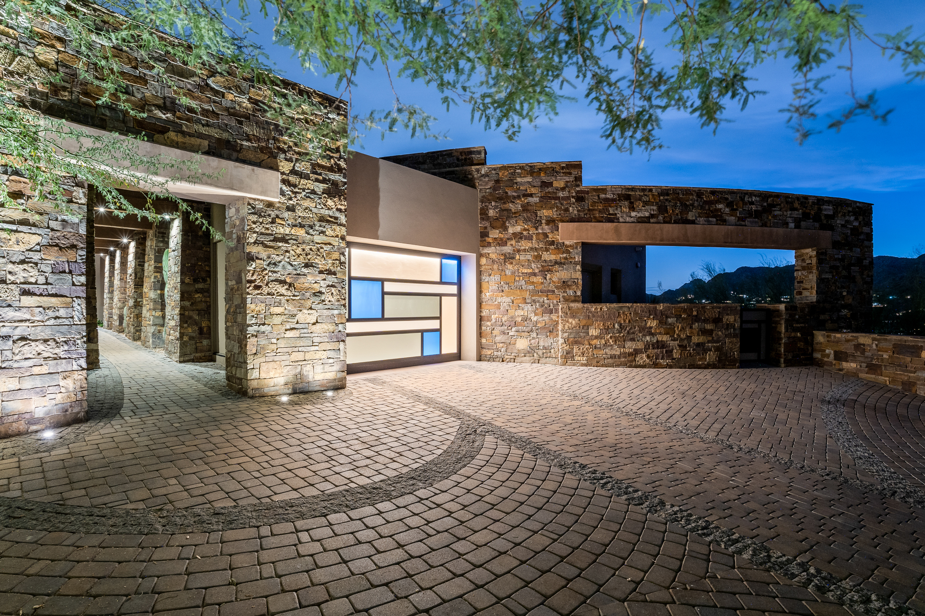 Paver driveway installation